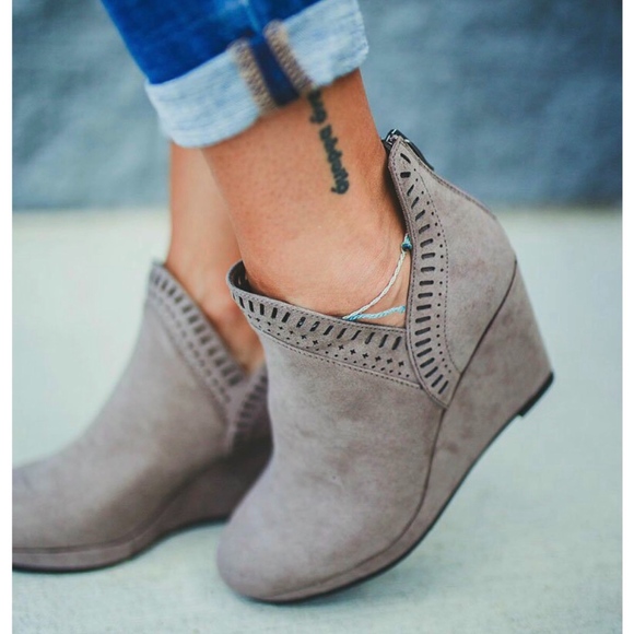 Angelique's Atelier Shoes - Veronica Wedges